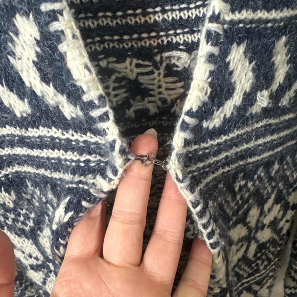 Navy and White Patterned Long Cardigan - Picture 4 of 5